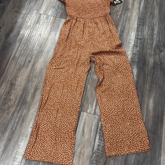 Art Class Brown Floral Smocked Jumpsuit Girls L 10/12 NWT - Picture 4 of 7